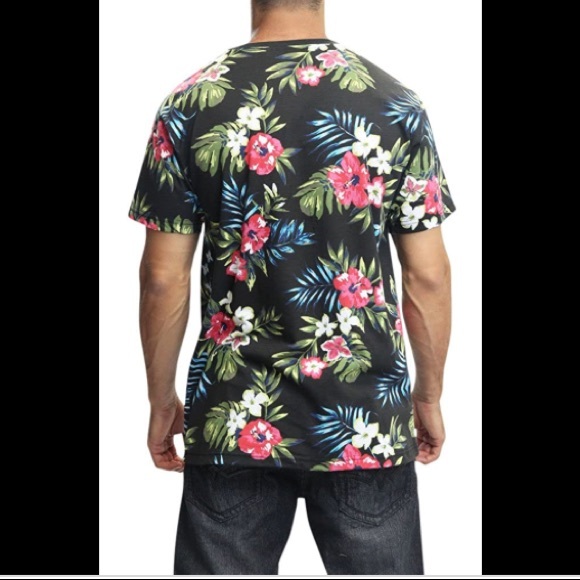 Victorious tropical flower 🌺 print T-shirt - Picture 2 of 5